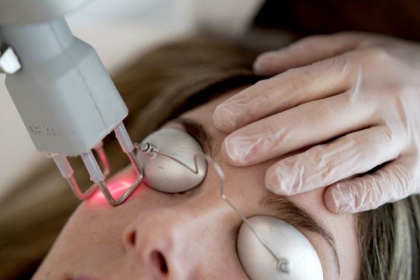Máster de Formación Permanente en Láser Dermatológico.
